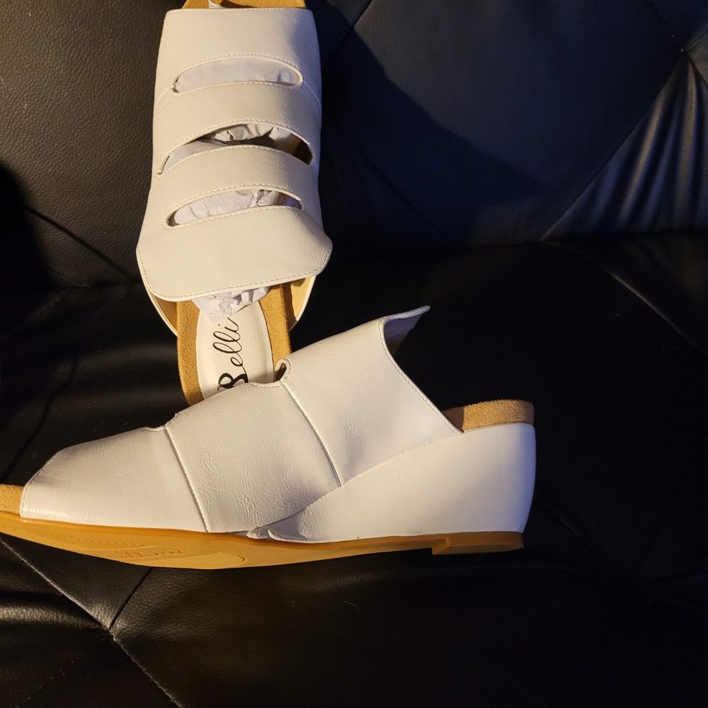 sandals - Picture 3 of 4